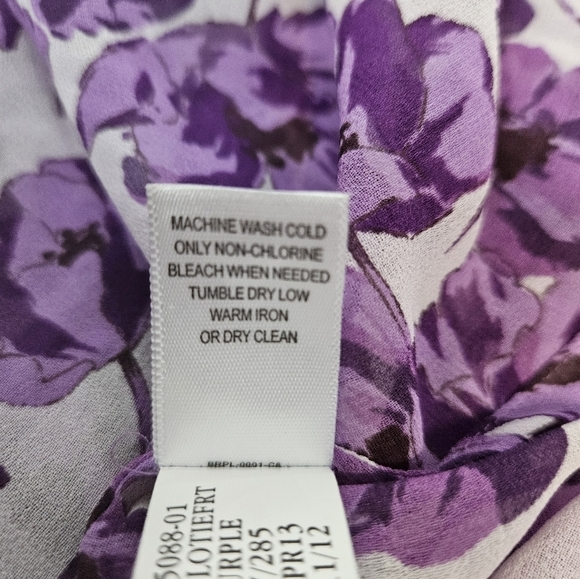 Banana Republic‎ Purple & White Floral Semi Sheer Button Front Top Size 2 S36 - Picture 5 of 8